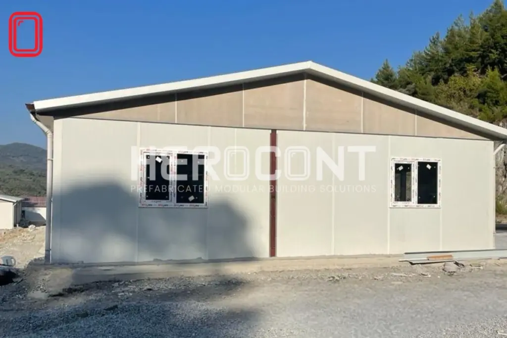 Prefabrik kamp binası ön cephe ve sandviç panel dış duvar görünüşü